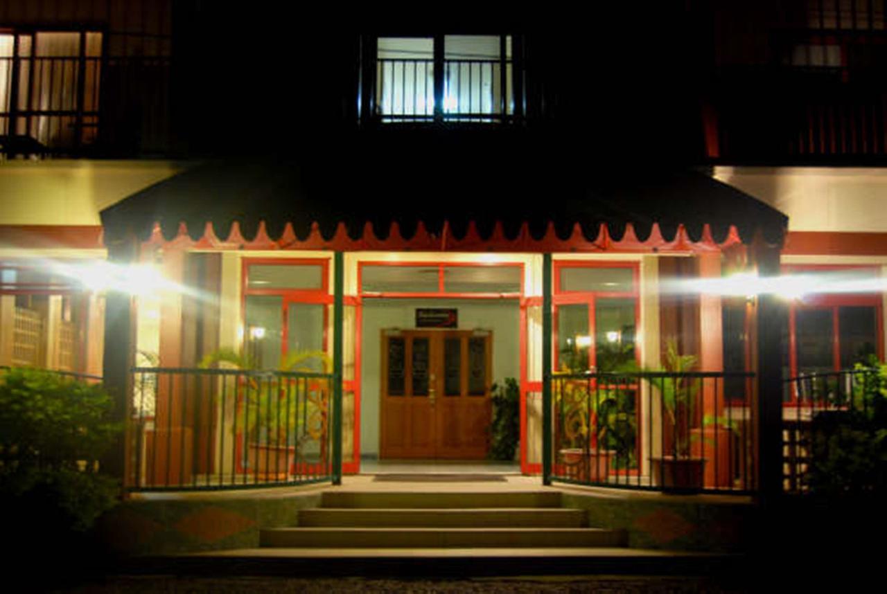 Hotel Elisa 阿皮亚 外观 照片